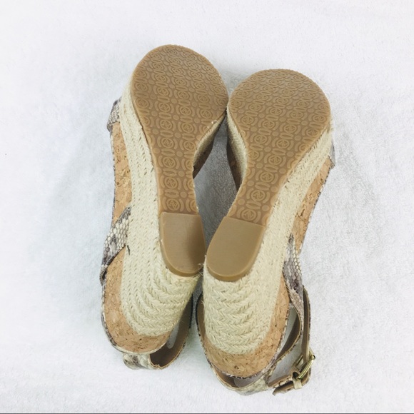Adrienne Vittadini Cari Wedge Sandals